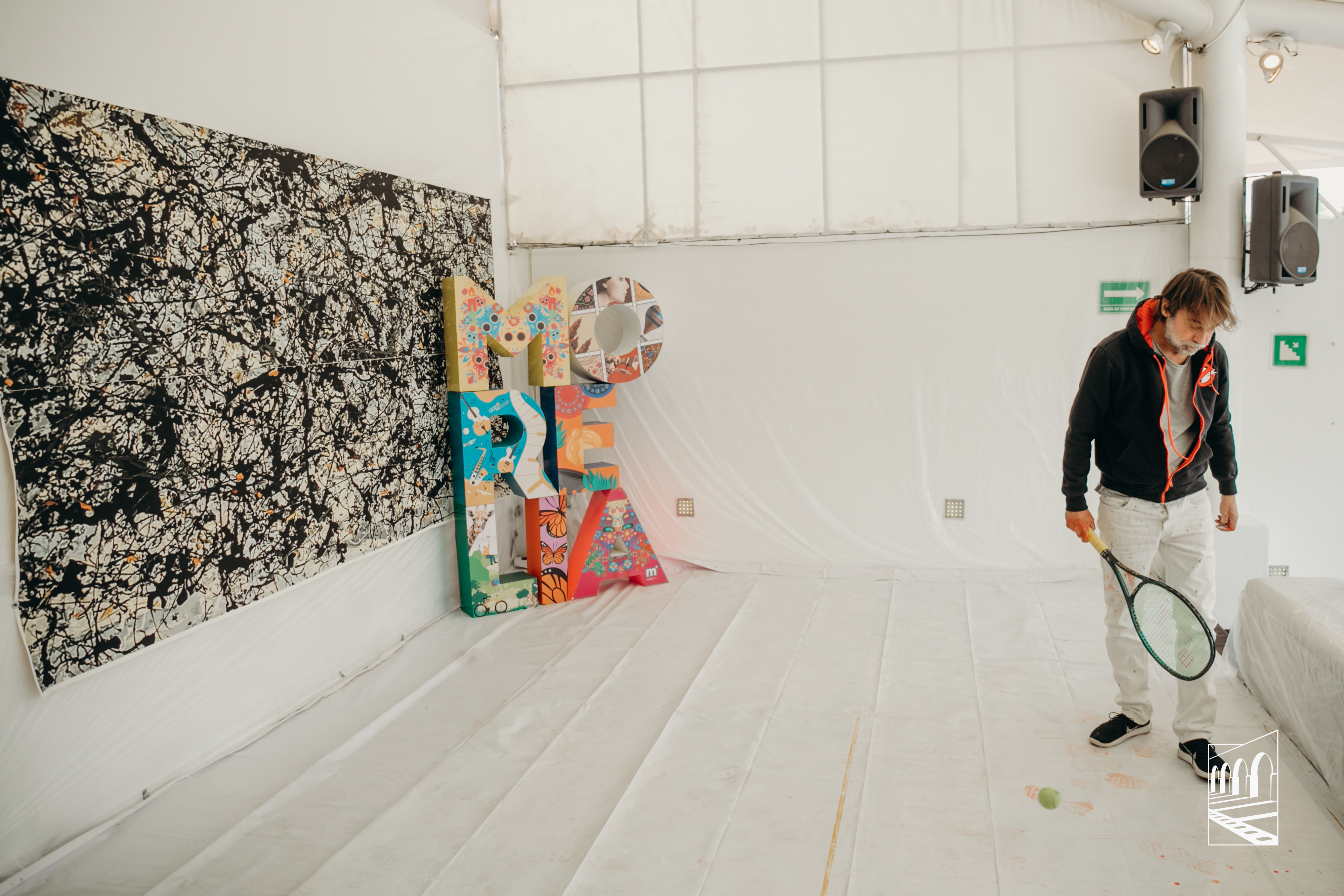 Intervención de pintura UNO Jordi Mollá
