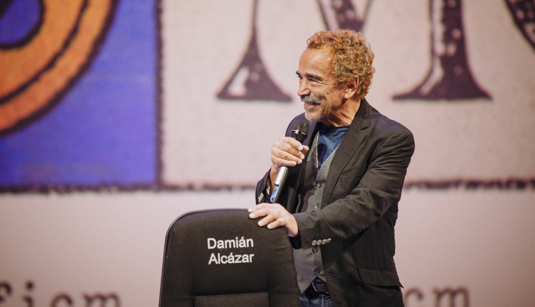 Damián Alcázar