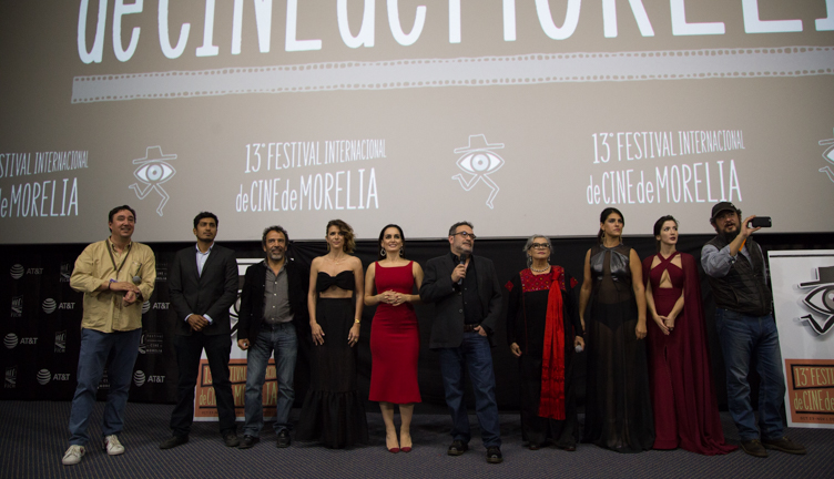 Cuauhtémoc Cárdenas Batel, Tenoch Huerta, Damián Alcázar, Iliana Fox, Ana de la Reguera, Moisés Ortiz Urquidi, María del Carmen Farías, Liz Gallardo, Erendira Ibarra