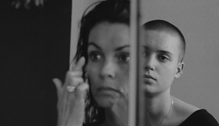 La chica con dos cabezas (dir. Betzabé García)