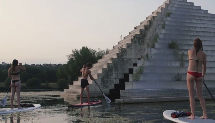 Treasure Island (2018, dir. Guillaume Brac)