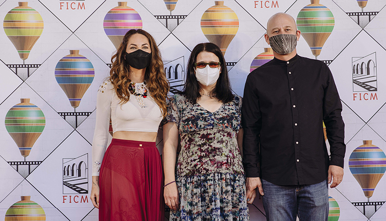Bárbara Mori, Mariana Chenillo, Ari Brickman
