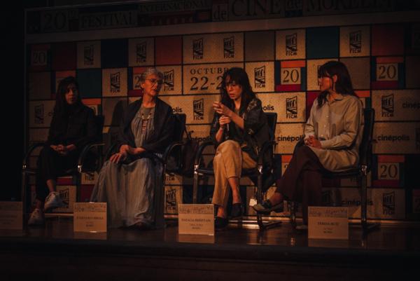 Karla Badillo, Julieta Egurrola, Natalia Beristain, Teresa Ruíz