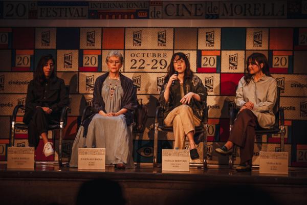 Karla Badillo, Julieta Egurrola, Natalia Beristain, Teresa Ruíz