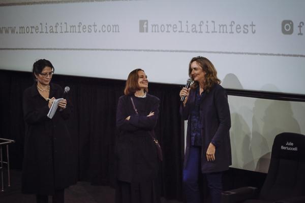 Daniela Michel, Julie Bertuccelli