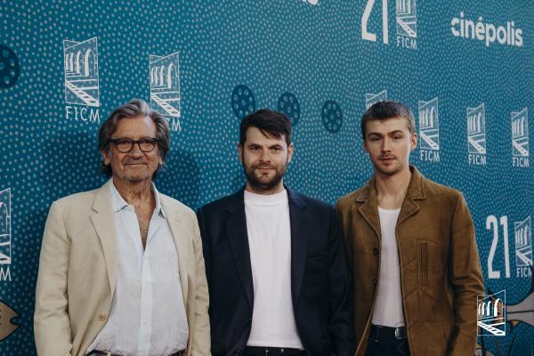 Griffin Dunne, Noah Pritzker, Miles Heizer 