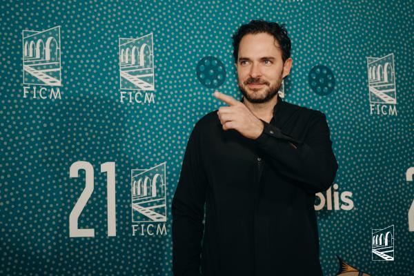 Manolo Cardona