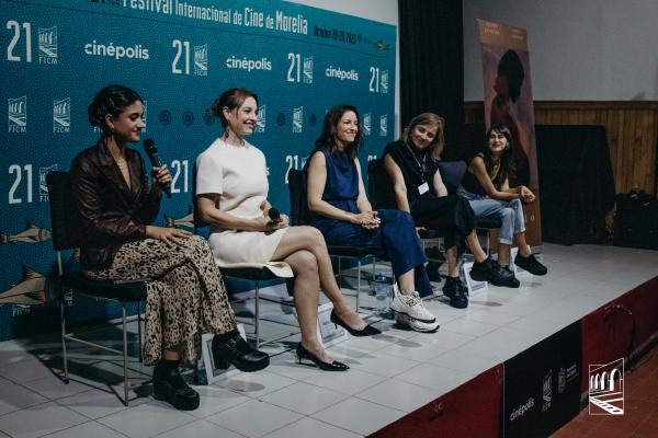 Camila Calónico, Marina de Tavera, Katina Medina Mora Nieto, Inna Payan Stoupignan, Nur Rubio Sherwell