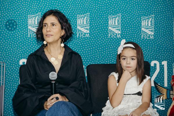 Monserrat Marañón, Saori Gurza