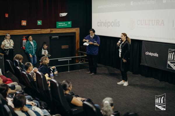 Función espacial LLÉVAME EN TUS BRAZOS en el 21er FICM