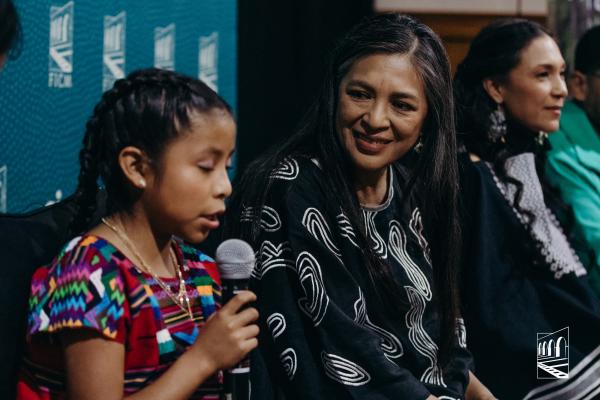 Danae Ahuja Aparicio, Ángeles Cruz