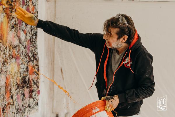 Intervención de la obra UNO por Jordi Mollá