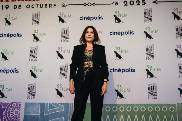 Karla Souza