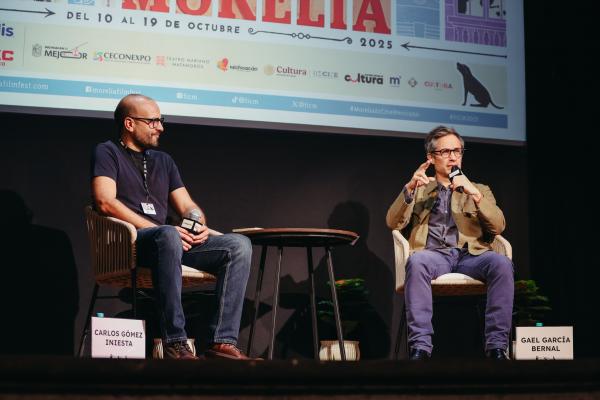 Carlos Gómez Iniesta, Gael García Bernal