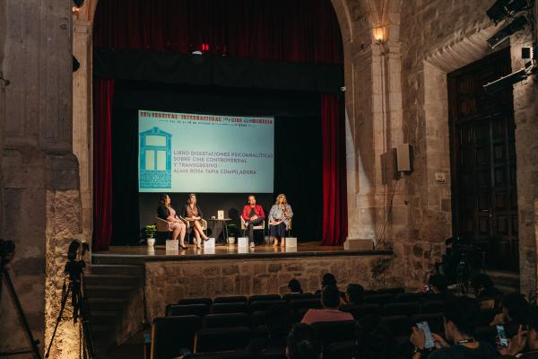 María Aguilar, Alma Tapia, Jesús Chavarría, Elenka Tapia