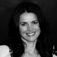 Julia Ormond