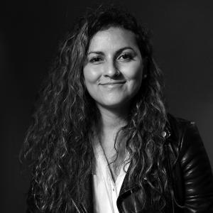 Lorena R. Valencia