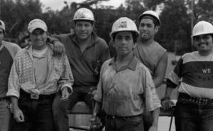En el hoyo (dir. Juan Carlos Rulfo)