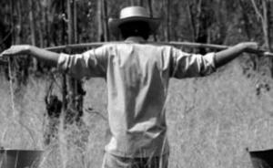 Ni una gota más (dir. Johnathan Israel Antonio Garcés) 
