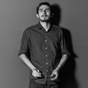 José